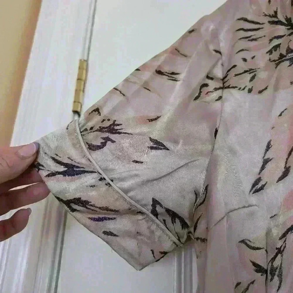 House of Harlow 1960 pink floral sleep shirt - Picture 7 of 8